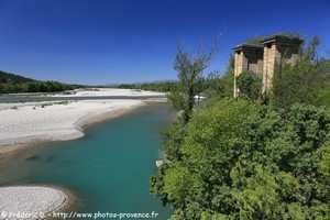 le pont suspendu de Cadenet