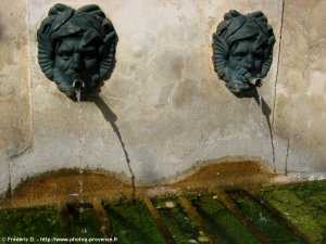 fontaine de Cadenet