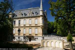 mairie de courthézon