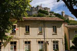 la mairie d'entrechaux