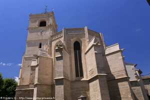 la collégiale Notre-Dame-des-Anges de l'isle sur la sorgue