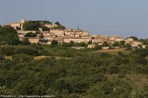 murs village du Vaucluse