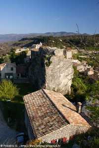 vue depuis le rocher de saignon sur la montagne du Luberon