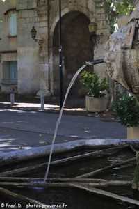 la grande fontaine de Villes-sur-Auzon