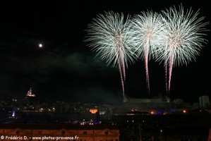 feu d'artifice &agrave; Marseille