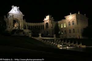le palais Longchamp by night