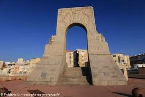 monument aux morts de l'armée d'Orient et des Terres Lointaines