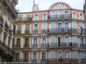 au bout de la rue Pavillon