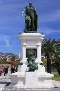 statue de Masséna lors de la bataille d'Essling