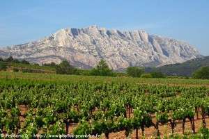 vue de la sainte-victoire &agrave; proximit&eacute; de Beaurecueil