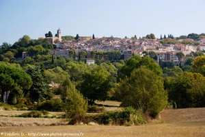 village de Bagnols-en-For&ecirc;t