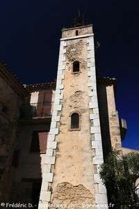 la tour de l'horloge de Tourtour