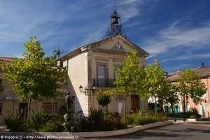 mairie d'althen-des-paluds