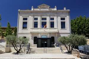 mairie de Saint-Saturnin-l&egrave;s-Avignon